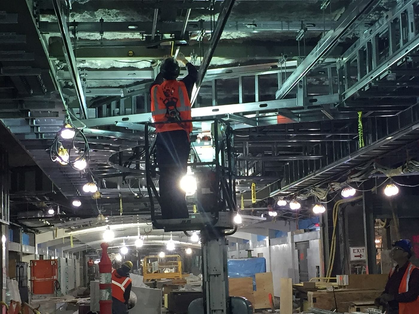 Trabajos de electricidad y refacción en obra en zona oeste del Gran Buenos Aires
